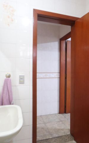 Casa à venda com 150m², 3 quartos e 2 vagasBanheiro Social