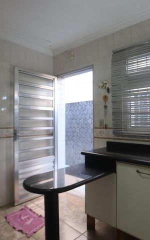 Casa à venda com 150m², 3 quartos e 2 vagasCozinha