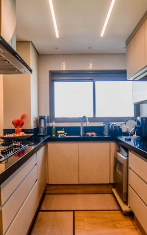 Apartamento à venda com 128m², 3 quartos e 3 vagas Apartamento à venda com 128m², 3 quartos e 3 vagasCozinha
