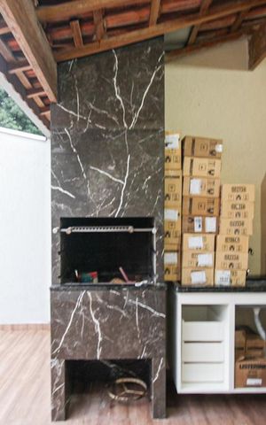 Casa à venda com 274m², 3 quartos e 6 vagas Casa à venda com 274m², 3 quartos e 6 vagasChurrasqueira