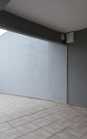 Casa à venda com 274m², 3 quartos e 6 vagas Casa à venda com 274m², 3 quartos e 6 vagasGaragem