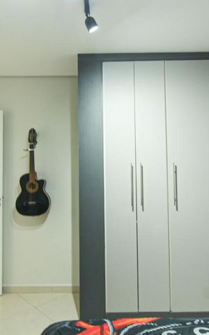 Casa à venda com 274m², 3 quartos e 6 vagas Casa à venda com 274m², 3 quartos e 6 vagasSuíte 3