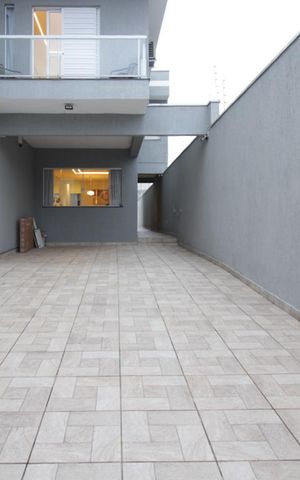 Casa à venda com 274m², 3 quartos e 6 vagas Casa à venda com 274m², 3 quartos e 6 vagasGaragem
