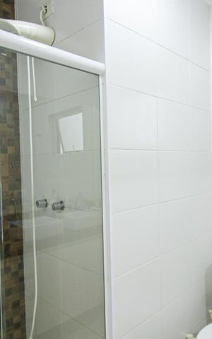 Casa à venda com 274m², 3 quartos e 6 vagas Casa à venda com 274m², 3 quartos e 6 vagasBanheiro da Suíte 1