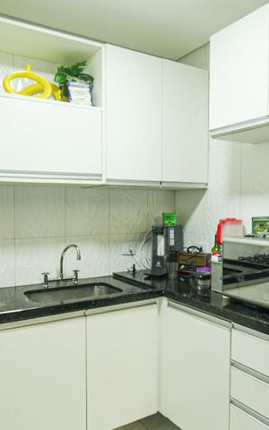 Casa à venda com 274m², 3 quartos e 6 vagas Casa à venda com 274m², 3 quartos e 6 vagasEdicula