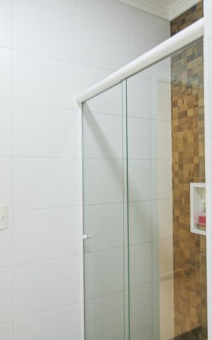 Casa à venda com 274m², 3 quartos e 6 vagas Casa à venda com 274m², 3 quartos e 6 vagasBanheiro da Suíte 1