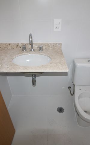 Apartamento à venda com 66m², 2 quartos e 1 vagaBanheiro 2