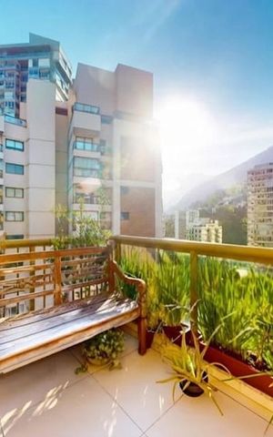 Apartamento à venda com 87m², 2 quartos e 1 vaga Apartamento à venda com 87m², 2 quartos e 1 vagaVaranda