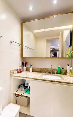 Apartamento à venda com 87m², 2 quartos e 1 vaga Apartamento à venda com 87m², 2 quartos e 1 vagaBanheiro
