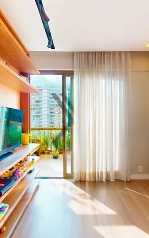 Apartamento à venda com 87m², 2 quartos e 1 vaga Apartamento à venda com 87m², 2 quartos e 1 vagaSala
