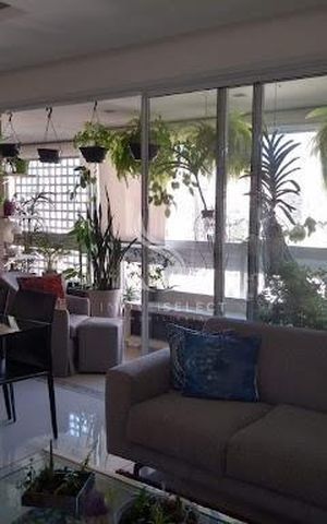 Apartamento à venda com 141m², 3 quartos e 2 vagas