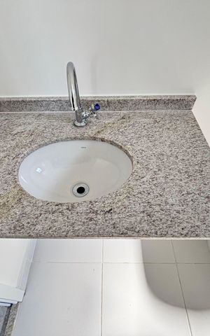 Apartamento à venda com 38m², 2 quartos e sem vaga Apartamento à venda com 38m², 2 quartos e sem vagaBanheiro