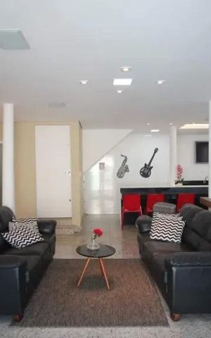 Casa para alugar com 375m², 4 quartos e 3 vagas