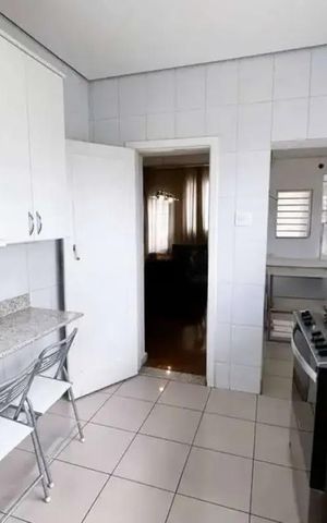 Casa para alugar com 375m², 4 quartos e 3 vagas Casa para alugar com 375m², 4 quartos e 3 vagasCozinha