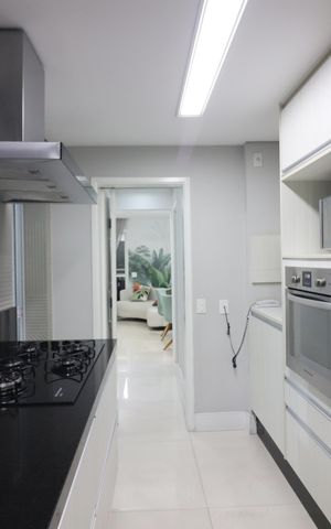 Apartamento à venda com 156m², 3 quartos e 3 vagasCozinha