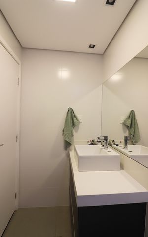 Apartamento à venda com 156m², 3 quartos e 3 vagasSuíte 2 Banheiro 