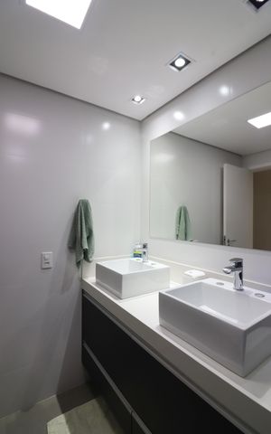 Apartamento à venda com 156m², 3 quartos e 3 vagasSuíte 1 Banheiro 