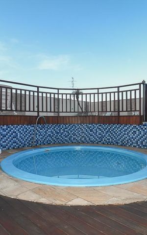 Apartamento à venda com 200m², 2 quartos e 4 vagasÁrea comum - Piscina