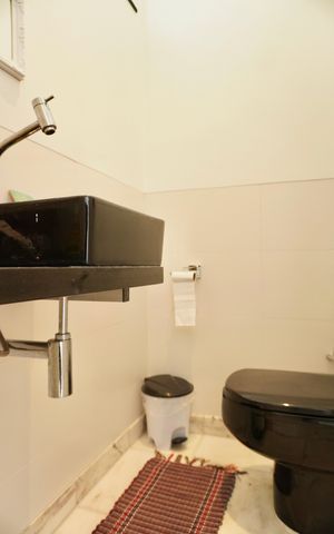 Apartamento à venda com 75m², 2 quartos e 2 vagas Apartamento à venda com 75m², 2 quartos e 2 vagasBanheiro da Suíte