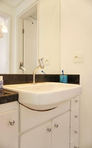 Apartamento à venda com 75m², 2 quartos e 2 vagas Apartamento à venda com 75m², 2 quartos e 2 vagasBanheiro Social