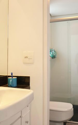 Apartamento à venda com 75m², 2 quartos e 2 vagas Apartamento à venda com 75m², 2 quartos e 2 vagasBanheiro Social
