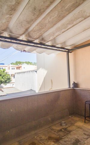 Casa à venda com 220m², 3 quartos e 3 vagas Casa à venda com 220m², 3 quartos e 3 vagasSuíte