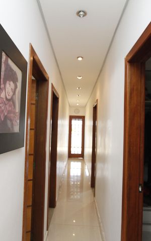 Casa à venda com 510m², 3 quartos e 2 vagasCorredor