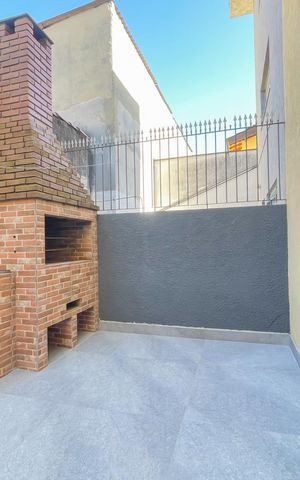 Casa à venda com 137m², 3 quartos e 2 vagas Casa à venda com 137m², 3 quartos e 2 vagasChurrasqueira