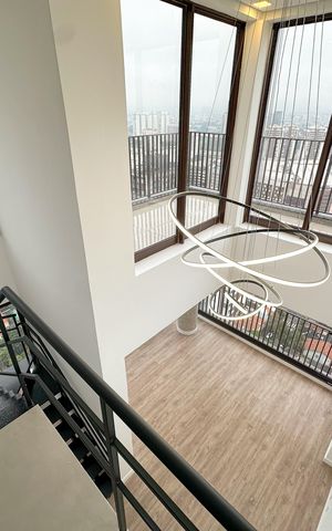 Apartamento à venda com 121m², 2 quartos e 2 vagas Apartamento à venda com 121m², 2 quartos e 2 vagasEscadas
