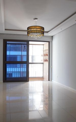Apartamento à venda com 84m², 3 quartos e 2 vagas Apartamento à venda com 84m², 3 quartos e 2 vagasSala
