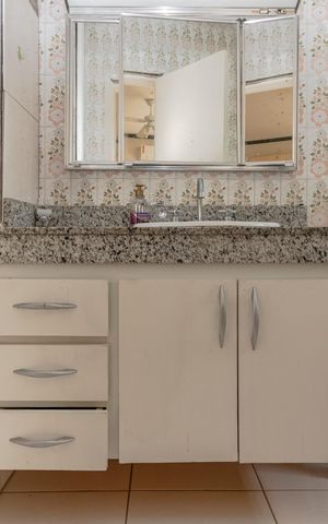 Casa à venda com 160m², 3 quartos e 2 vagas Casa à venda com 160m², 3 quartos e 2 vagasBanheiro da Suíte