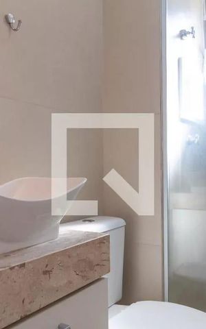 Apartamento à venda com 52m², 2 quartos e 1 vaga Apartamento à venda com 52m², 2 quartos e 1 vagaBanheiro