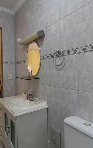Casa à venda com 186m², 3 quartos e 3 vagas Casa à venda com 186m², 3 quartos e 3 vagasBanheiro da Suíte 2