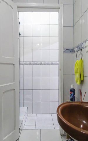 Casa à venda com 186m², 3 quartos e 3 vagas Casa à venda com 186m², 3 quartos e 3 vagasBanheiro