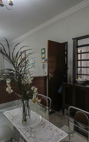Casa à venda com 186m², 3 quartos e 3 vagas Casa à venda com 186m², 3 quartos e 3 vagasSuite 1