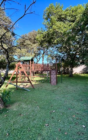 Casa de condomínio para alugar com 284m², 4 quartos e 3 vagas Casa de condomínio para alugar com 284m², 4 quartos e 3 vagasÁrea comum - Playground