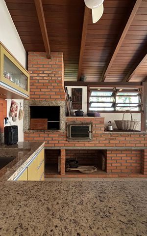 Casa de condomínio para alugar com 284m², 4 quartos e 3 vagas Casa de condomínio para alugar com 284m², 4 quartos e 3 vagasÁrea gourmet