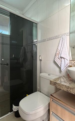Casa de condomínio para alugar com 284m², 4 quartos e 3 vagas Casa de condomínio para alugar com 284m², 4 quartos e 3 vagasBanheiro área de serviço