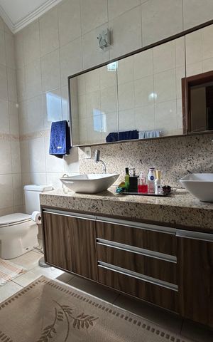 Casa de condomínio para alugar com 284m², 4 quartos e 3 vagas Casa de condomínio para alugar com 284m², 4 quartos e 3 vagasBanheiro suíte