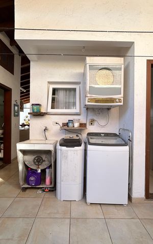 Casa de condomínio para alugar com 284m², 4 quartos e 3 vagas Casa de condomínio para alugar com 284m², 4 quartos e 3 vagasÁrea de Serviço