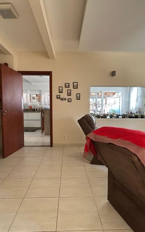Casa de condomínio para alugar com 284m², 4 quartos e 3 vagas Casa de condomínio para alugar com 284m², 4 quartos e 3 vagasSala