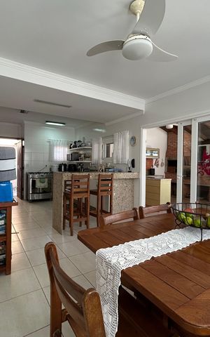 Casa de condomínio para alugar com 284m², 4 quartos e 3 vagas Casa de condomínio para alugar com 284m², 4 quartos e 3 vagasCozinha