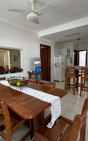 Casa de condomínio para alugar com 284m², 4 quartos e 3 vagas Casa de condomínio para alugar com 284m², 4 quartos e 3 vagasCozinha