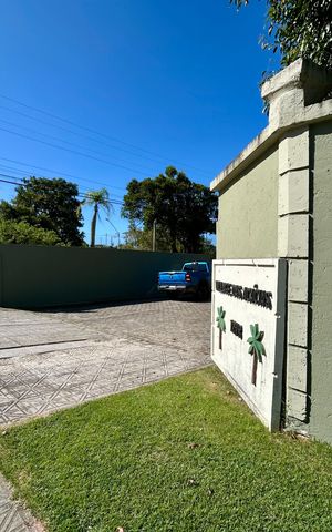 Casa de condomínio para alugar com 284m², 4 quartos e 3 vagas Casa de condomínio para alugar com 284m², 4 quartos e 3 vagasFachada