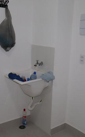 Apartamento para alugar com 32m², 2 quartos e sem vagaSala/cozinha e área de serviço