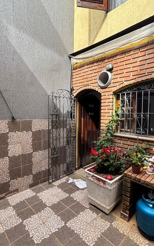 Casa para alugar com 120m², 2 quartos e 3 vagas Casa para alugar com 120m², 2 quartos e 3 vagasÁrea de Serviço
