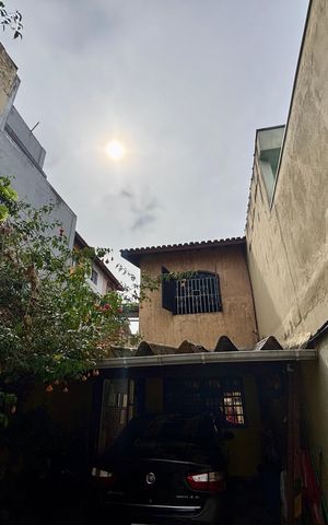 Casa para alugar com 120m², 2 quartos e 3 vagas Casa para alugar com 120m², 2 quartos e 3 vagasFachada