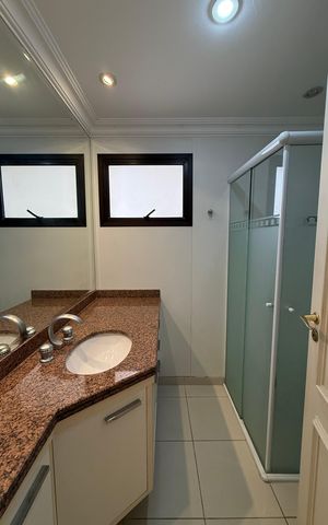 Apartamento à venda com 197m², 4 quartos e 3 vagas