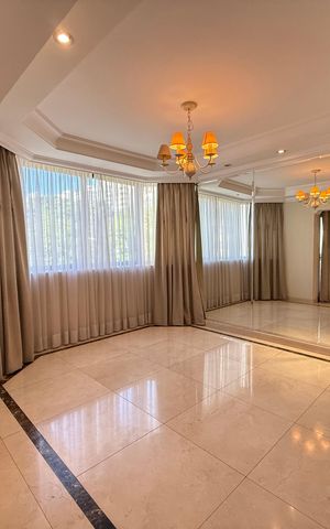 Apartamento à venda com 197m², 4 quartos e 3 vagas