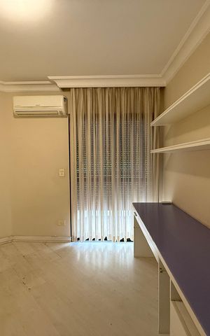 Apartamento à venda com 197m², 4 quartos e 3 vagas